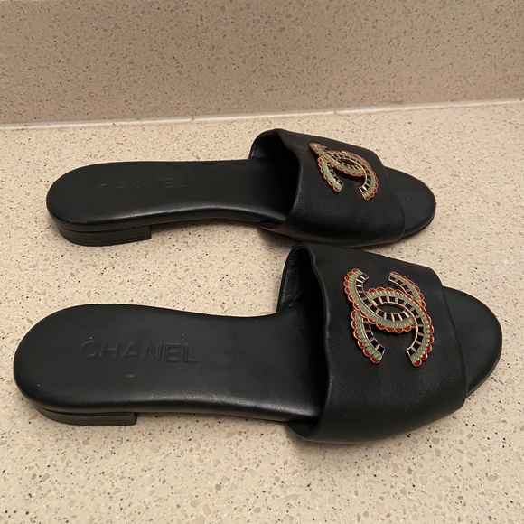 Chanel Leather Slides - Picture 2 of 3